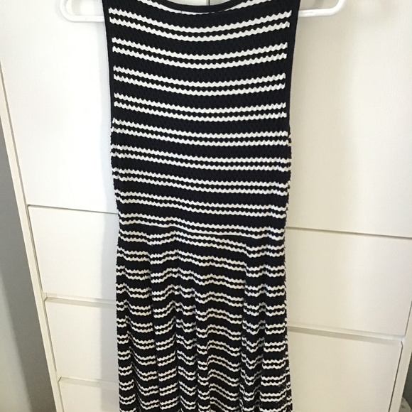 Dex fit and flair dress - Picture 2 of 4